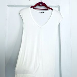 Theory cap sleeve V neck tee